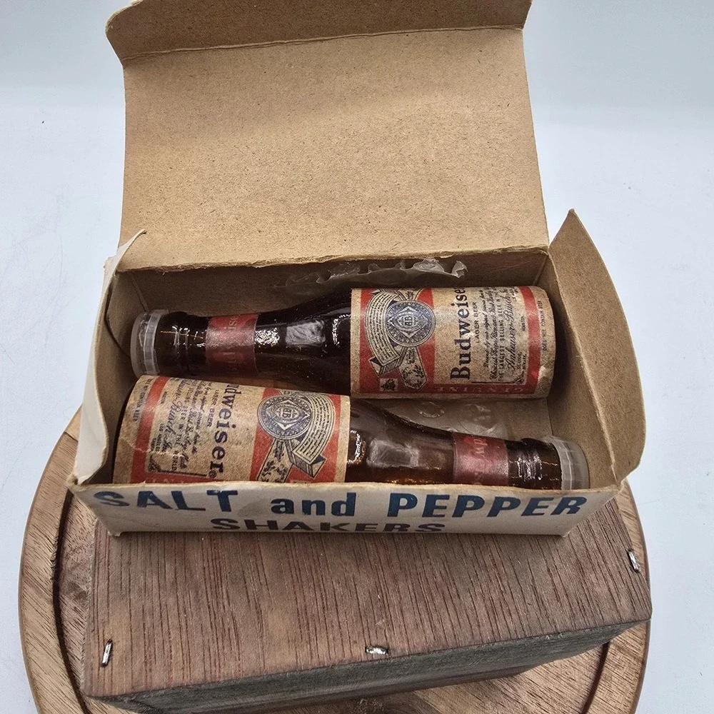 Vintage Budweiser Glass Bottle Salt & Pepper Shakers in Original Box